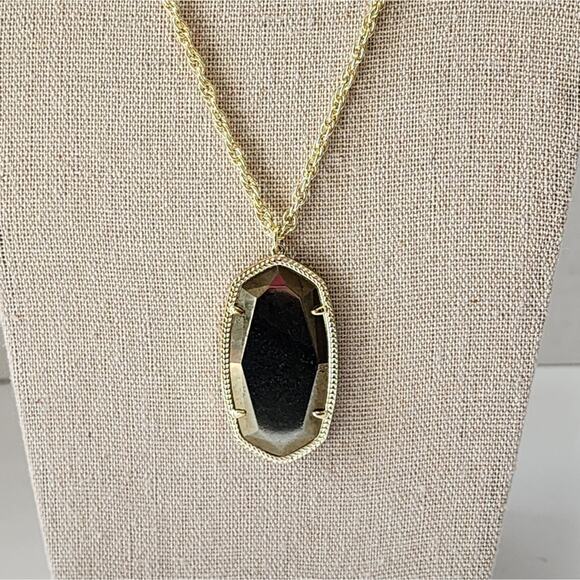 KENDRA SCOTT PYRITE AND GOLD RAE NECKLACE - Picture 7 of 9